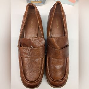 Baretraps Women Loafer size 11 2"heels